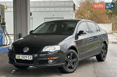 Седан Volkswagen Passat 2008 в Днепре