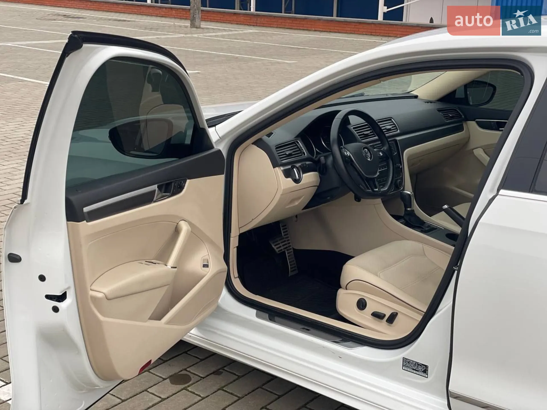 2017 Volkswagen Passat - мініатюра 11