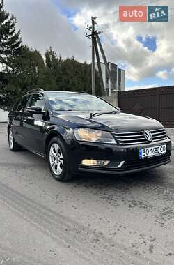 Універсал Volkswagen Passat 2012 в Тернополі