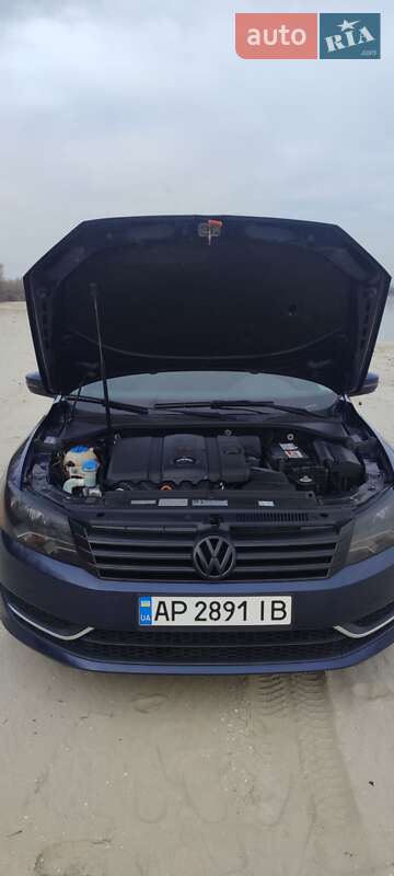 Седан Volkswagen Passat 2013 в Запорожье
