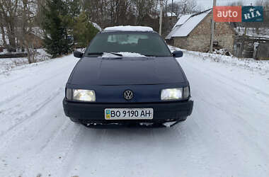 Седан Volkswagen Passat 1993 в Збараже