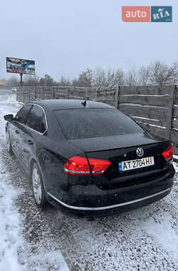 Седан Volkswagen Passat 2013 в Бурштыне