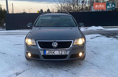 Універсал Volkswagen Passat 2010 в Звягелі