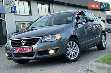 Седан Volkswagen Passat 2006 в Сарнах