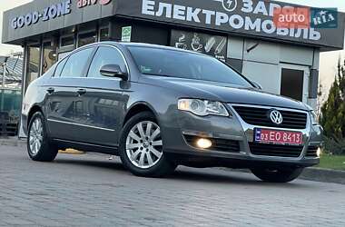 Седан Volkswagen Passat 2006 в Сарнах