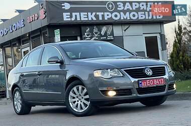 Седан Volkswagen Passat 2006 в Сарнах