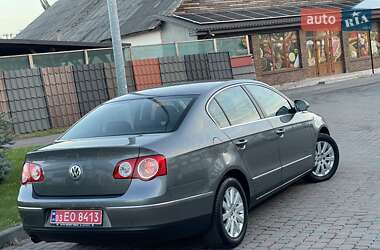 Седан Volkswagen Passat 2006 в Сарнах