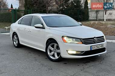 Седан Volkswagen Passat 2012 в Харькове