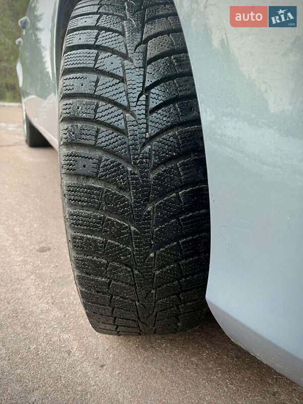 Універсал Volkswagen Passat 2011 в Конотопі