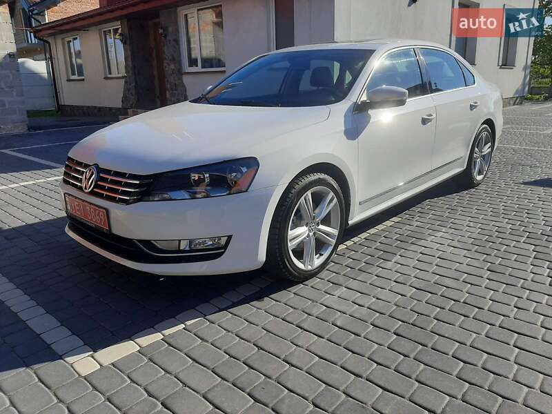 Седан Volkswagen Passat 2012 в Дубно