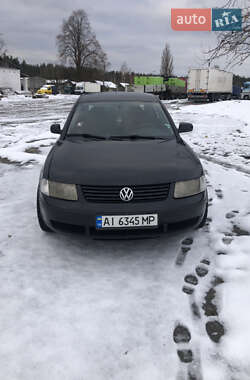 Седан Volkswagen Passat 1998 в Киеве