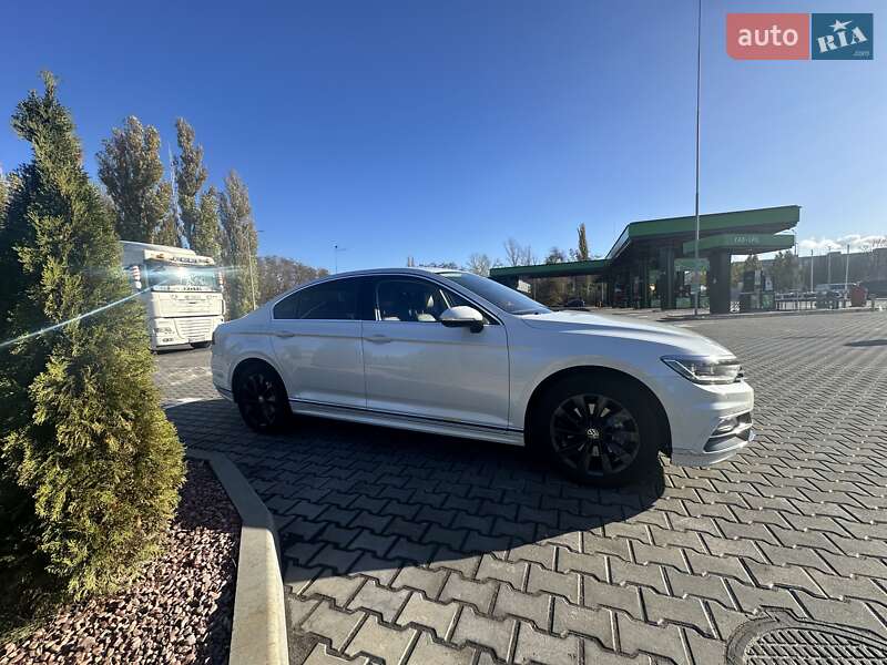 Седан Volkswagen Passat 2018 в Кременчуге