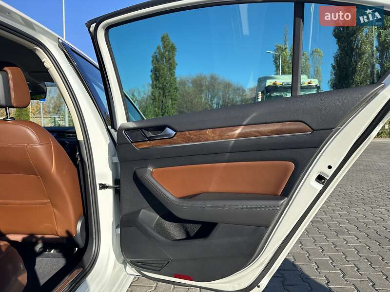 Седан Volkswagen Passat 2018 в Кременчуге