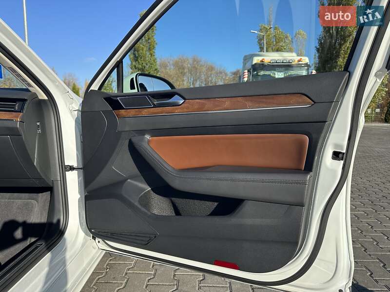 Седан Volkswagen Passat 2018 в Кременчуге