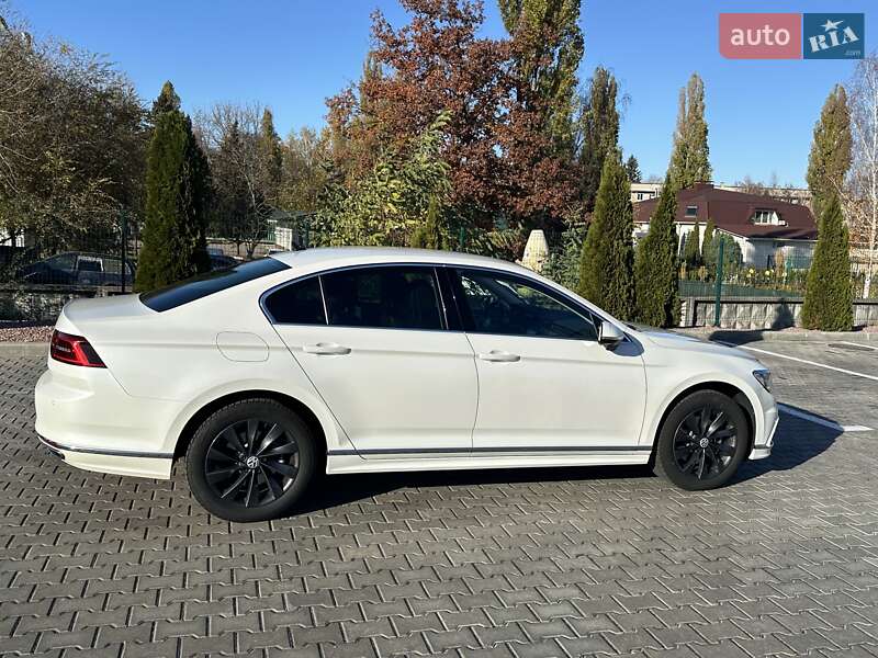 Седан Volkswagen Passat 2018 в Кременчуге
