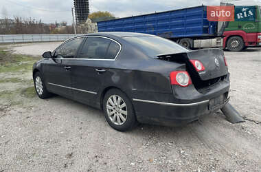 Седан Volkswagen Passat 2006 в Кропивницком