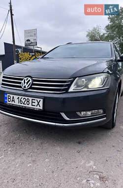 Универсал Volkswagen Passat 2011 в Запорожье