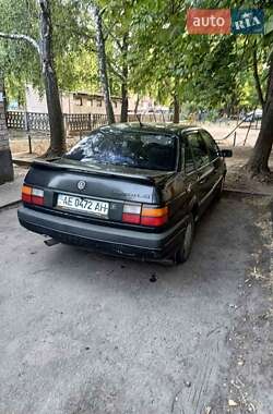 Седан Volkswagen Passat 1992 в Кривом Роге