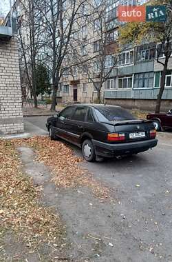 Седан Volkswagen Passat 1992 в Кривом Роге