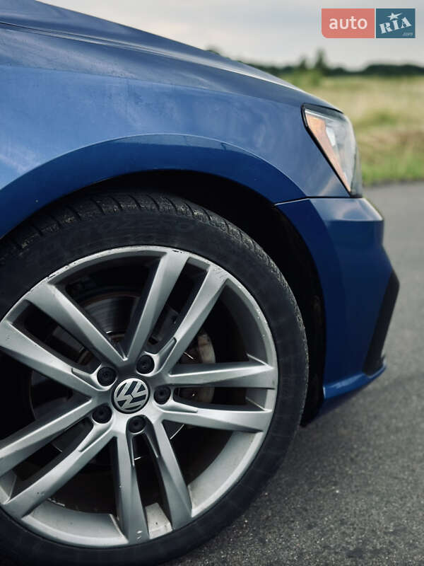 Седан Volkswagen Passat 2016 в Киеве фото 11 Седан Volkswagen Passat 2016 в Киеве