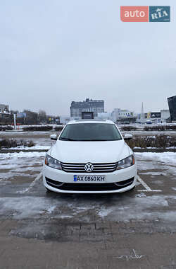 Седан Volkswagen Passat 2012 в Житомире