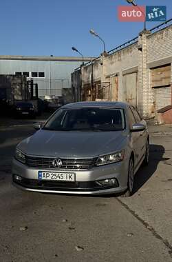 Седан Volkswagen Passat 2018 в Запорожье