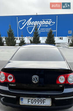 Седан Volkswagen Passat 2009 в Богуславе