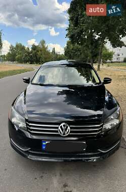 Седан Volkswagen Passat 2013 в Львове