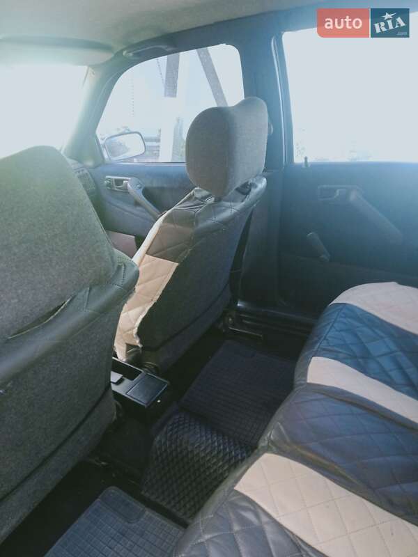 Седан Volkswagen Passat 1992 в Иваничах