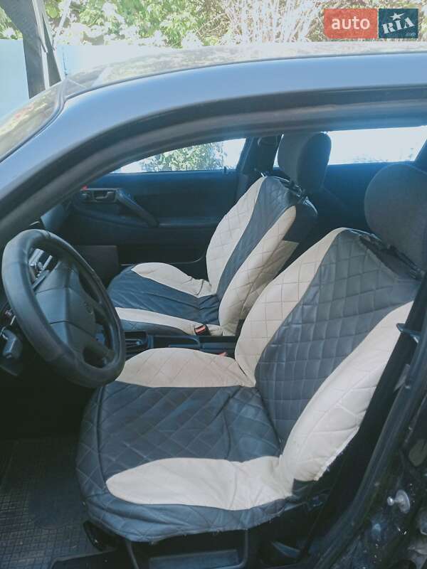 Седан Volkswagen Passat 1992 в Иваничах