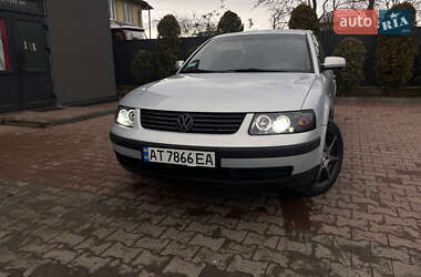 Седан Volkswagen Passat 1998 в Болехове