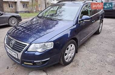 Універсал Volkswagen Passat 2010 в Львові