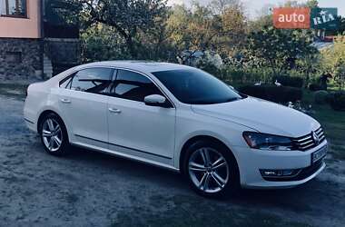 Седан Volkswagen Passat 2012 в Львові