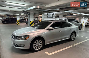 Седан Volkswagen Passat 2012 в Никополе