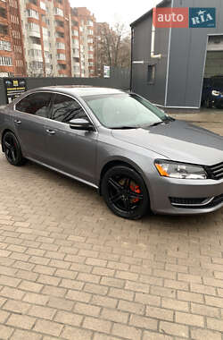 Седан Volkswagen Passat 2014 в Тернополе