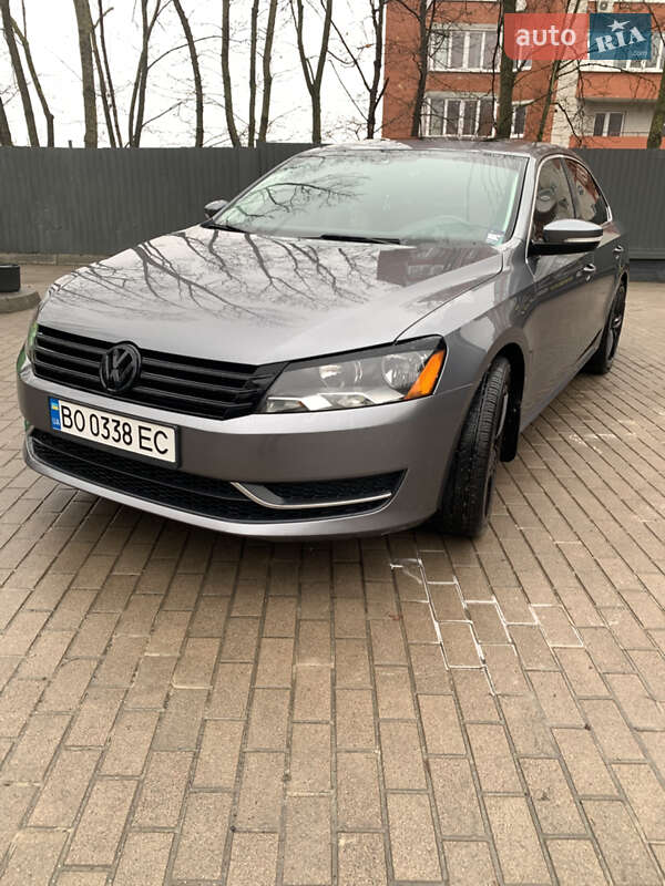 Седан Volkswagen Passat 2014 в Тернополі