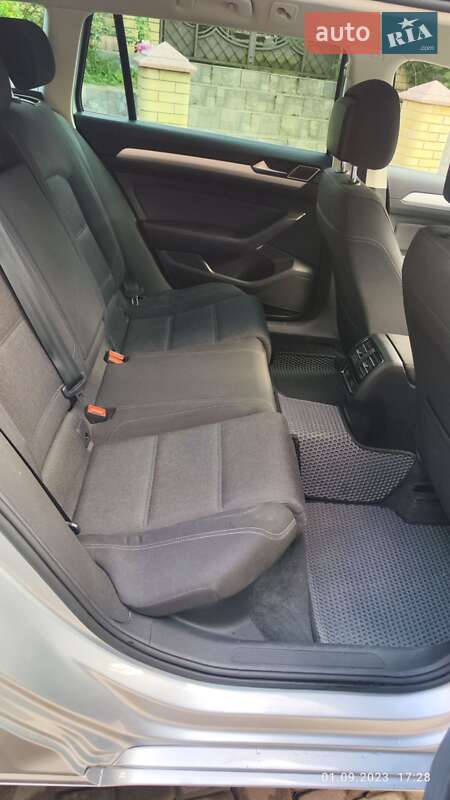 Універсал Volkswagen Passat 2018 в Чернівцях