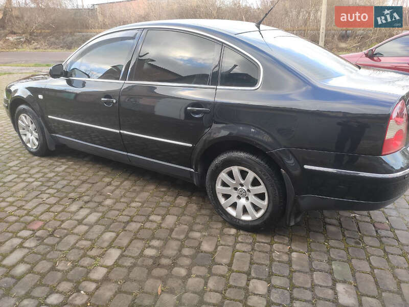 Седан Volkswagen Passat 2003 в Шептицькому