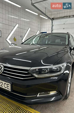 Универсал Volkswagen Passat 2015 в Ровно