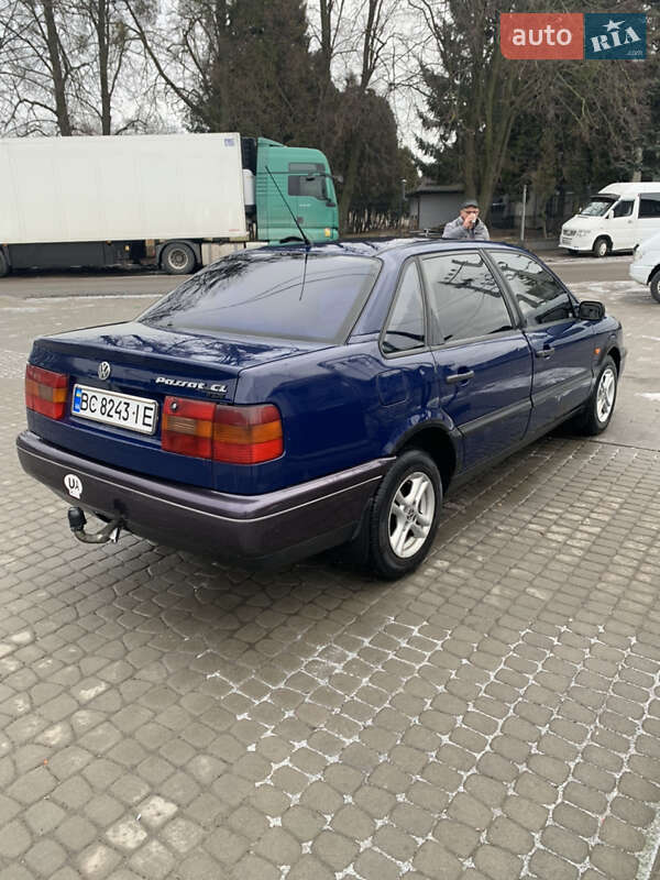 Седан Volkswagen Passat 1996 в Львові
