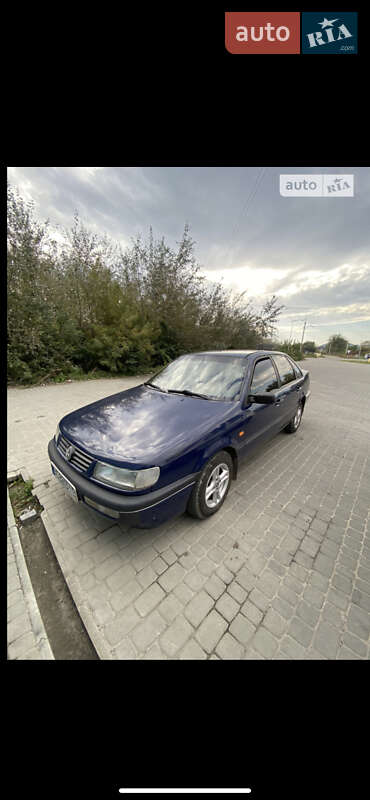 Седан Volkswagen Passat 1996 в Львові