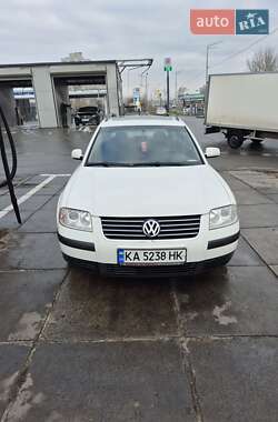 Универсал Volkswagen Passat 2003 в Киеве