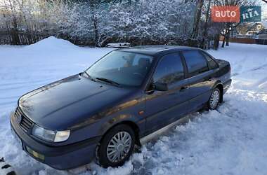 Седан Volkswagen Passat 1995 в Чернівцях