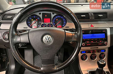 Седан Volkswagen Passat 2008 в Києві