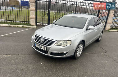 Седан Volkswagen Passat 2005 в Макарове