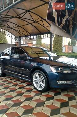 Седан Volkswagen Passat 2014 в Києві