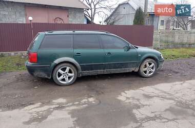 Універсал Volkswagen Passat 1998 в Рудки