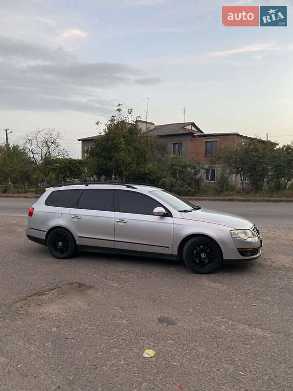 Универсал Volkswagen Passat 2006 в Львове