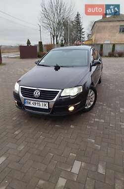 Седан Volkswagen Passat 2006 в Березному