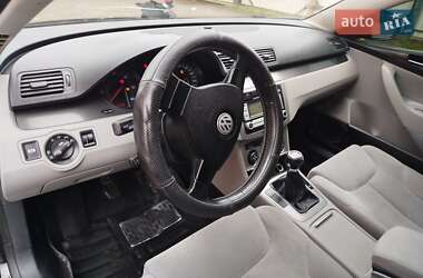 Седан Volkswagen Passat 2006 в Березному